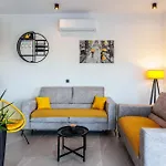 Vilma-house With Heated Pool & Garden Villa