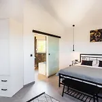 Vilma-house With Heated Pool & Garden Villa *