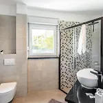 Vilma-house With Heated Pool & Garden