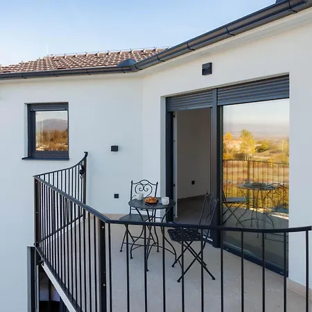 Vilma-house With Heated Pool & Garden *